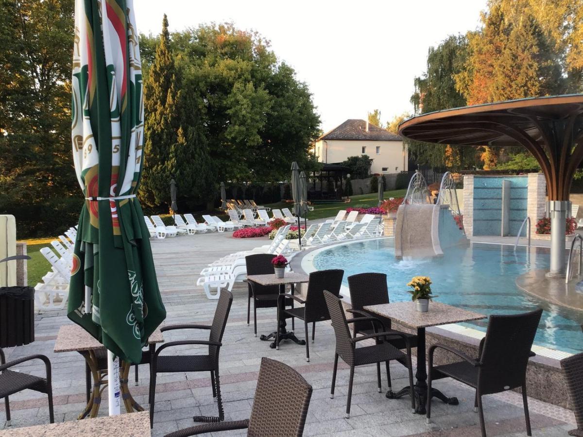 Spa Residence Carbona Heviz - Relax, Sissi Apartmanok Buitenkant foto