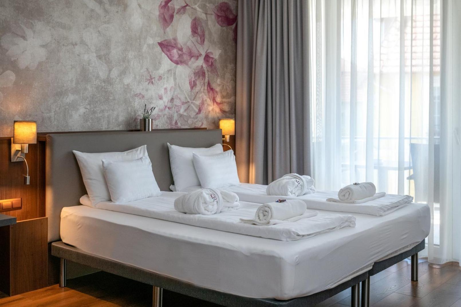 Spa Residence Carbona Heviz - Relax, Sissi Apartmanok Buitenkant foto